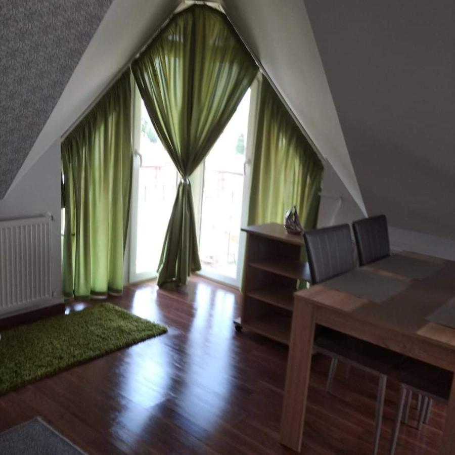 Tahiti Apartman Hajdúszoboszló Exteriör bild