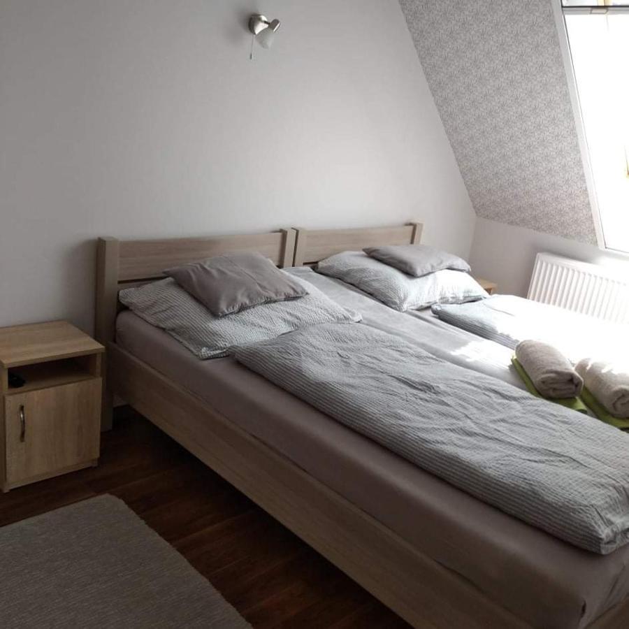 Tahiti Apartman Hajdúszoboszló Exteriör bild